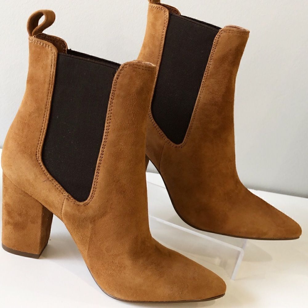Subtle Steve Madden Bootie - Picture 2 of 4